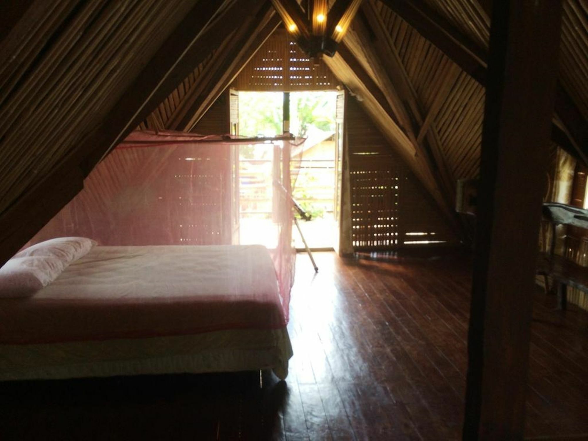 The Village House Puerto Princesa Екстер'єр фото