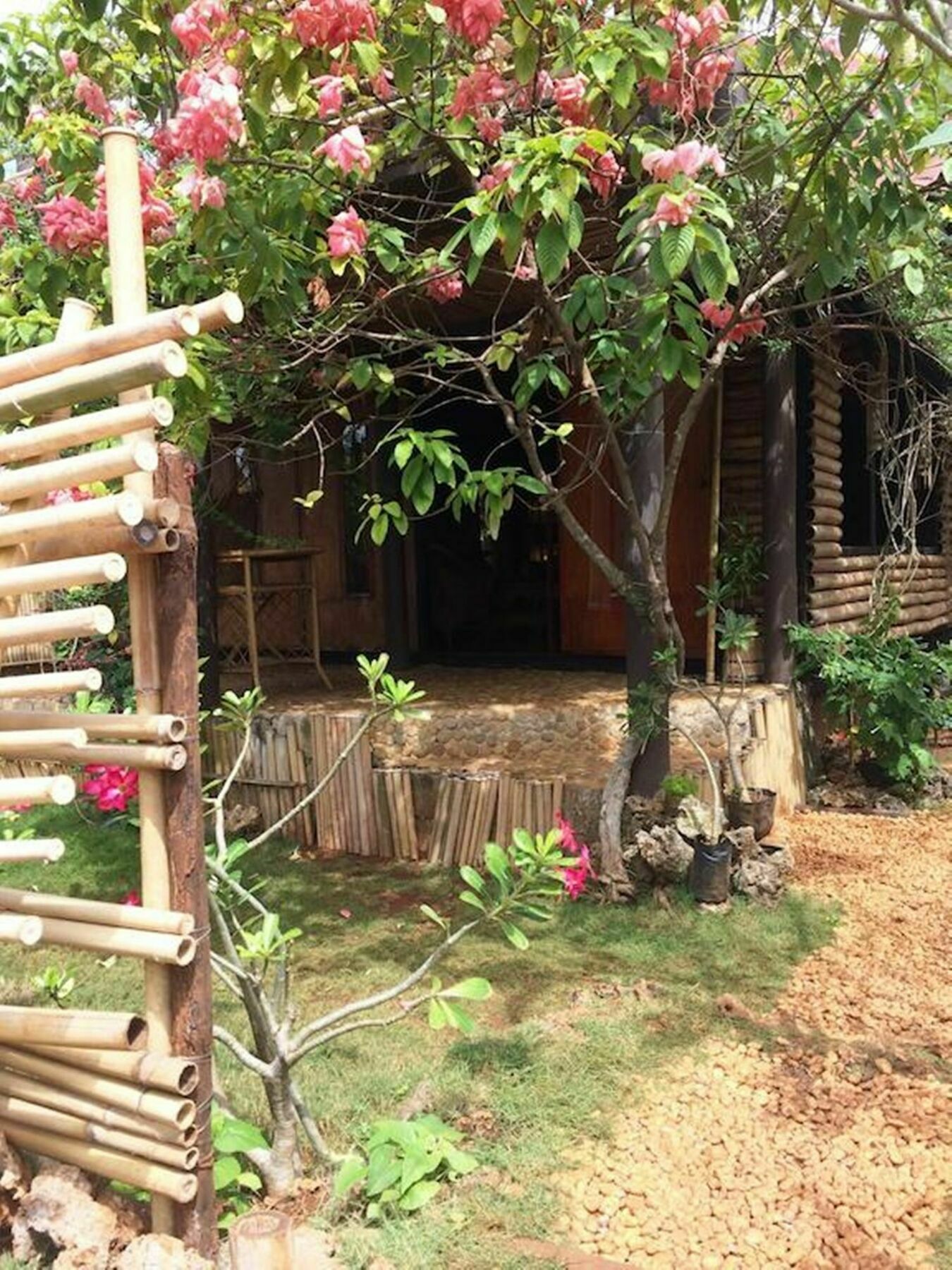 The Village House Puerto Princesa Екстер'єр фото